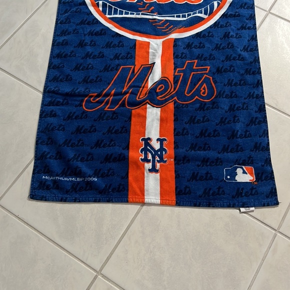 NY METS Large Towel - Picture 3 of 4